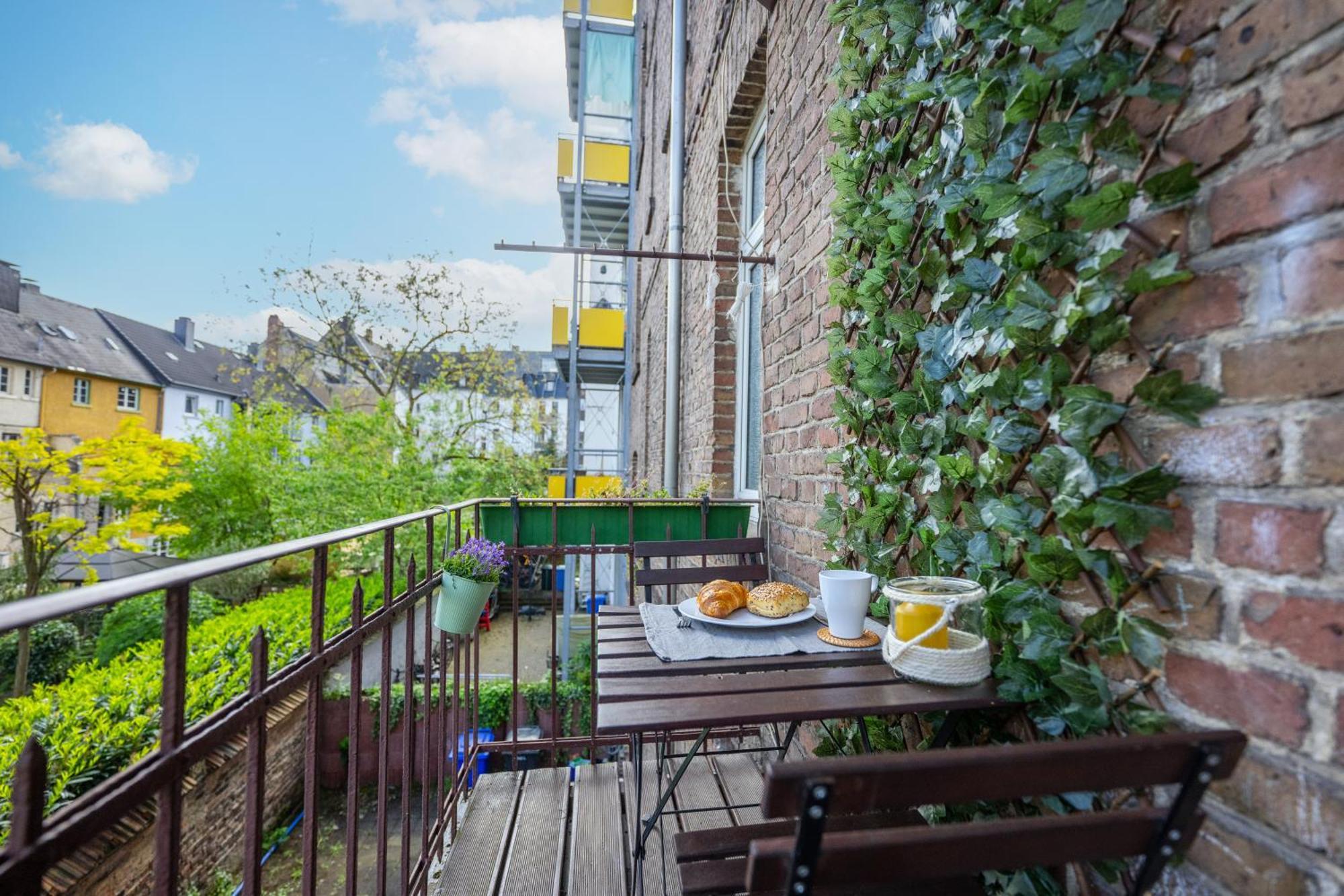 Suedstadt-Oase 1 Komfort Mit 2 Sz Und Balkon Koblenz  Buitenkant foto